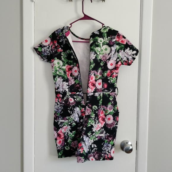 Floral romper - Picture 3 of 7